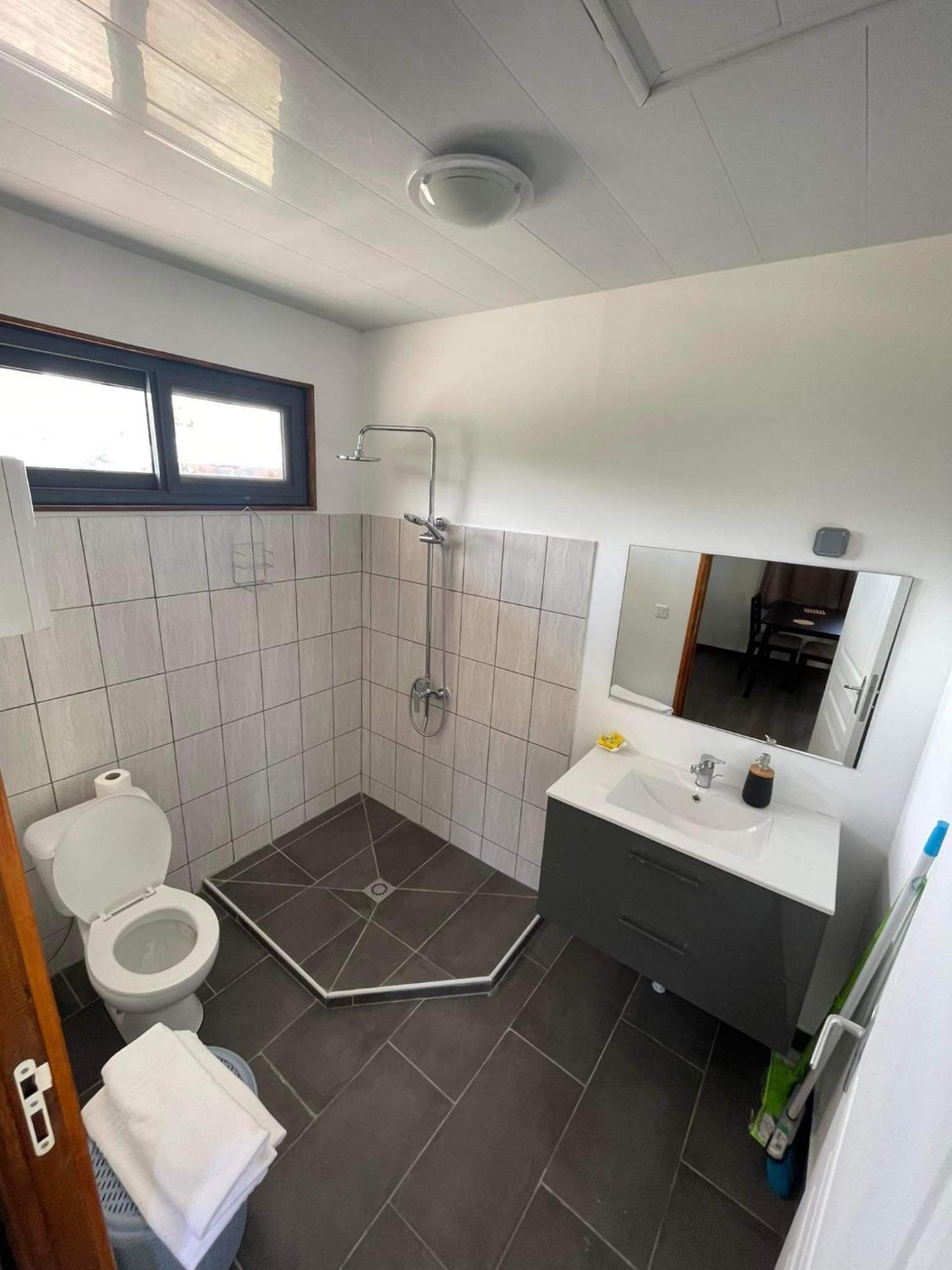 Parea Lodge Huahine Bungalow F2 #Miti Luaran gambar
